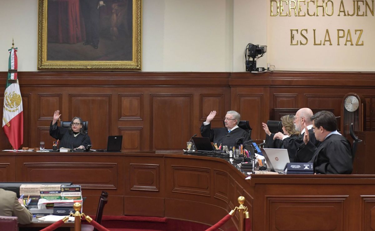 La Suprema Corte abrió una consulta para determinar si se pueden controvertir las iniciativas de reforma.