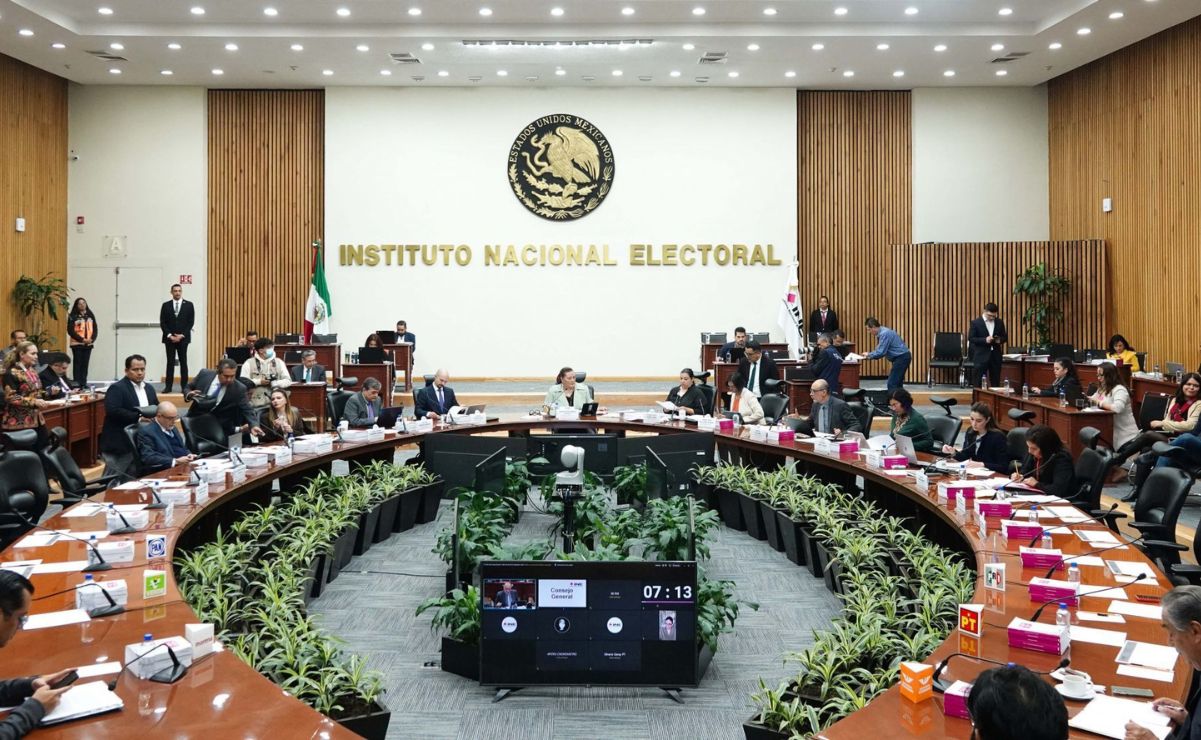 Los consejeros del INE promoverán una controversia constitucional en contra de las facultades extraordinarias que favorecen a Guadalupe Taddei.