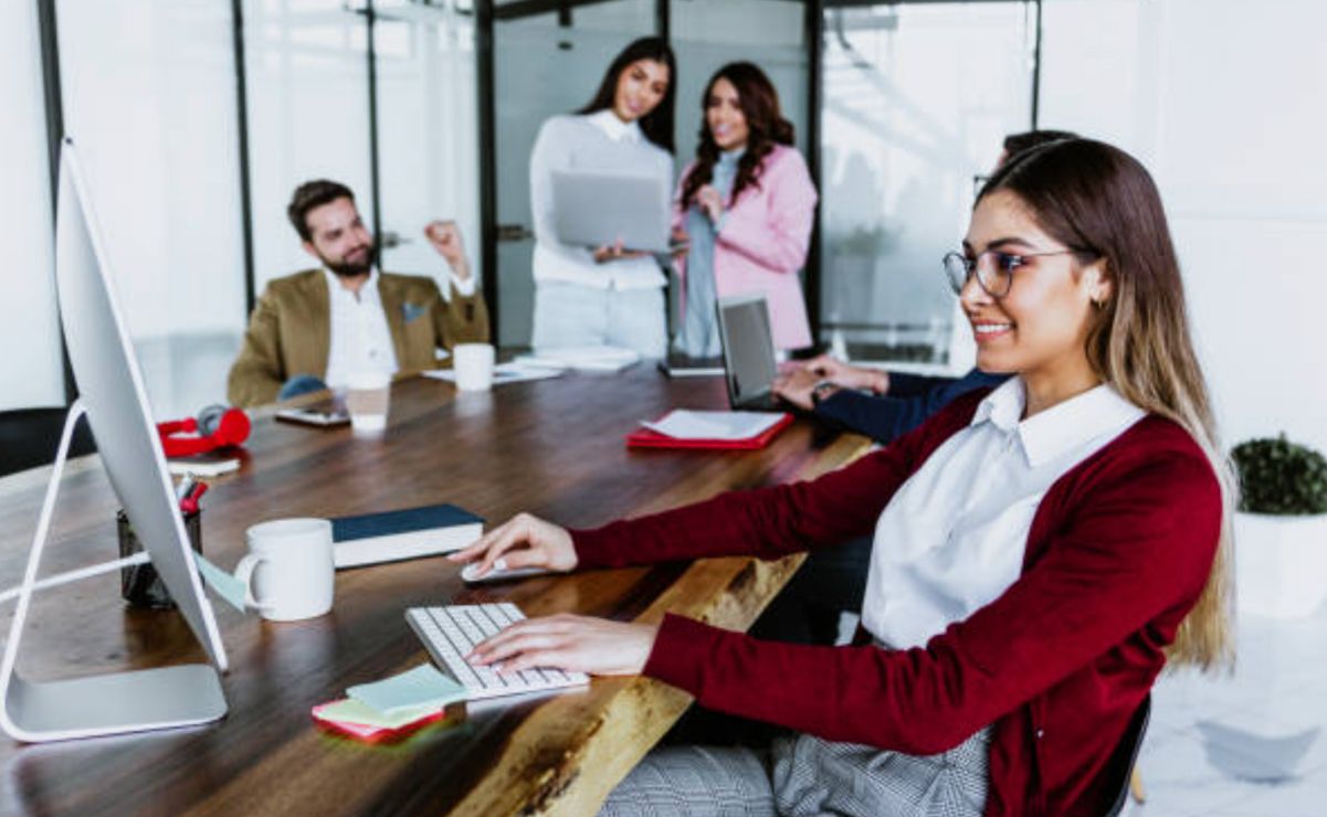El partido de Movimiento Ciudadano ha retomado la propuesta para diminuir el límite legal de tiempo laboral.