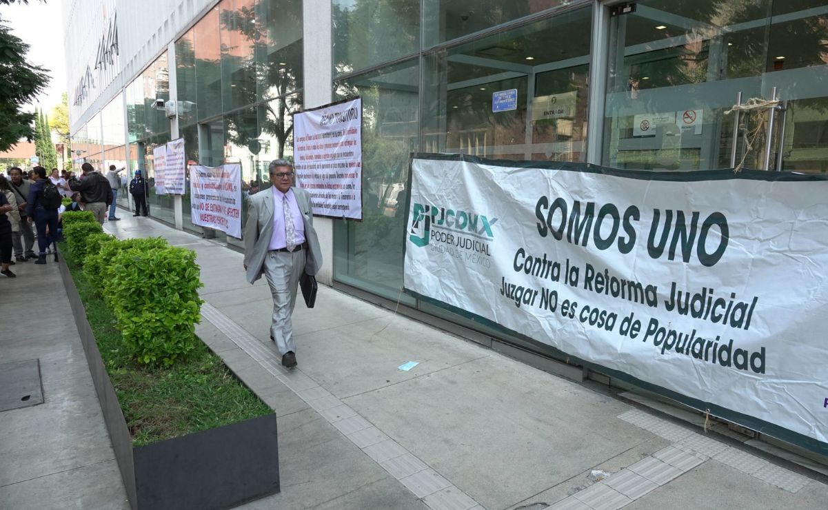 El Consejo de la Judicatura Federal (CFE) busca aplicar descuentos a los sueldos de los trabajadores que se mantengan en paro indefinido.