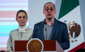 El objetivo de real la iniciativa de ley será reducir los trámites mediante a través de un modelo nacional de simplificación y digitalización. 