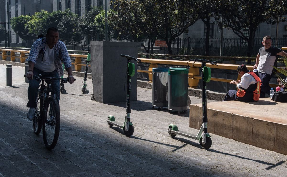 Las bicicletas y scooters se han convertido en uno de los medios de movilidad más populares en la CDMX.