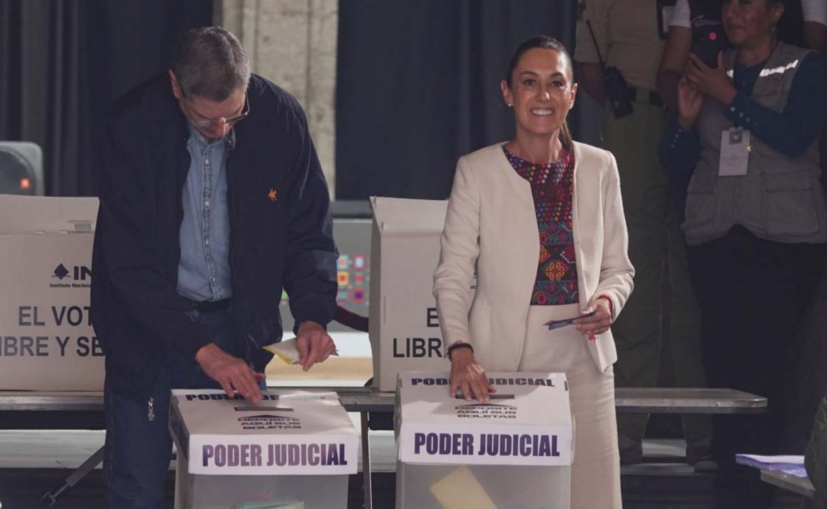 La presidenta de México, Claudia Sheinbaum Pardo, acudió a emitir su voto en la jornada electoral.