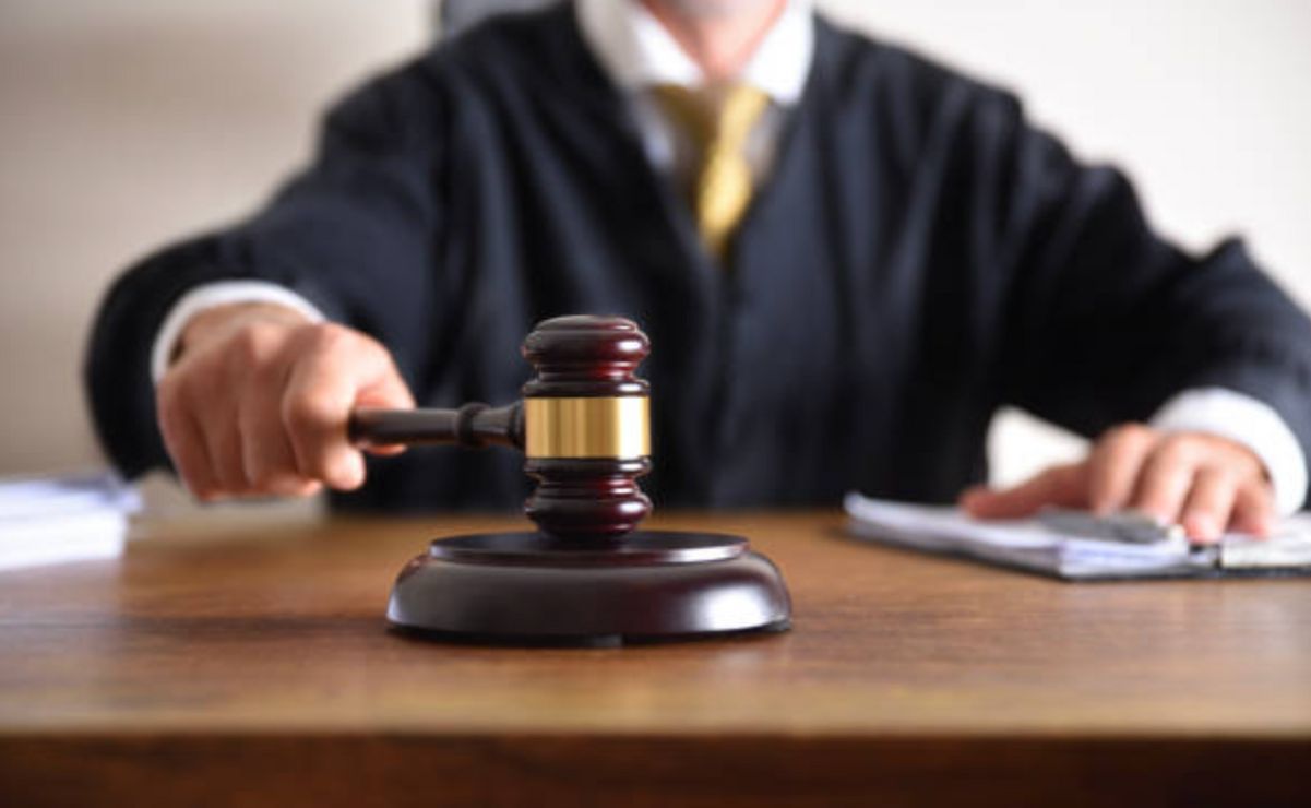 El senador Gómez Hernández explicó que esta propuesta responde a un reclamo simbólico de la sociedad.