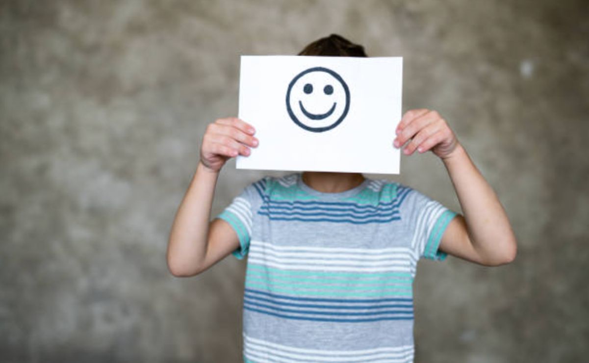 La ley mexicana protege la identidad de niñas, niños y adolescentes en medios de comunicación y redes sociales.