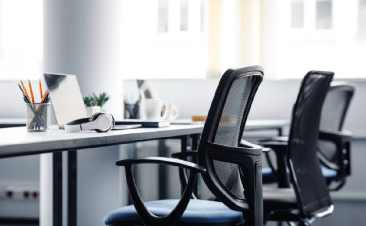 La Ley Silla ya está vigente en México y establece que las personas trabajadoras tienen derecho a contar con asientos con respaldo.