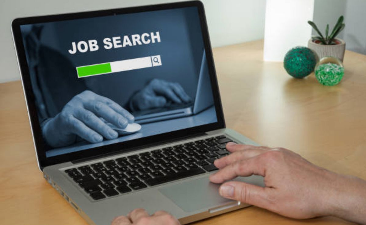 La iniciativa plantea adicionar el artículo 387 Bis al Código Penal Federal.