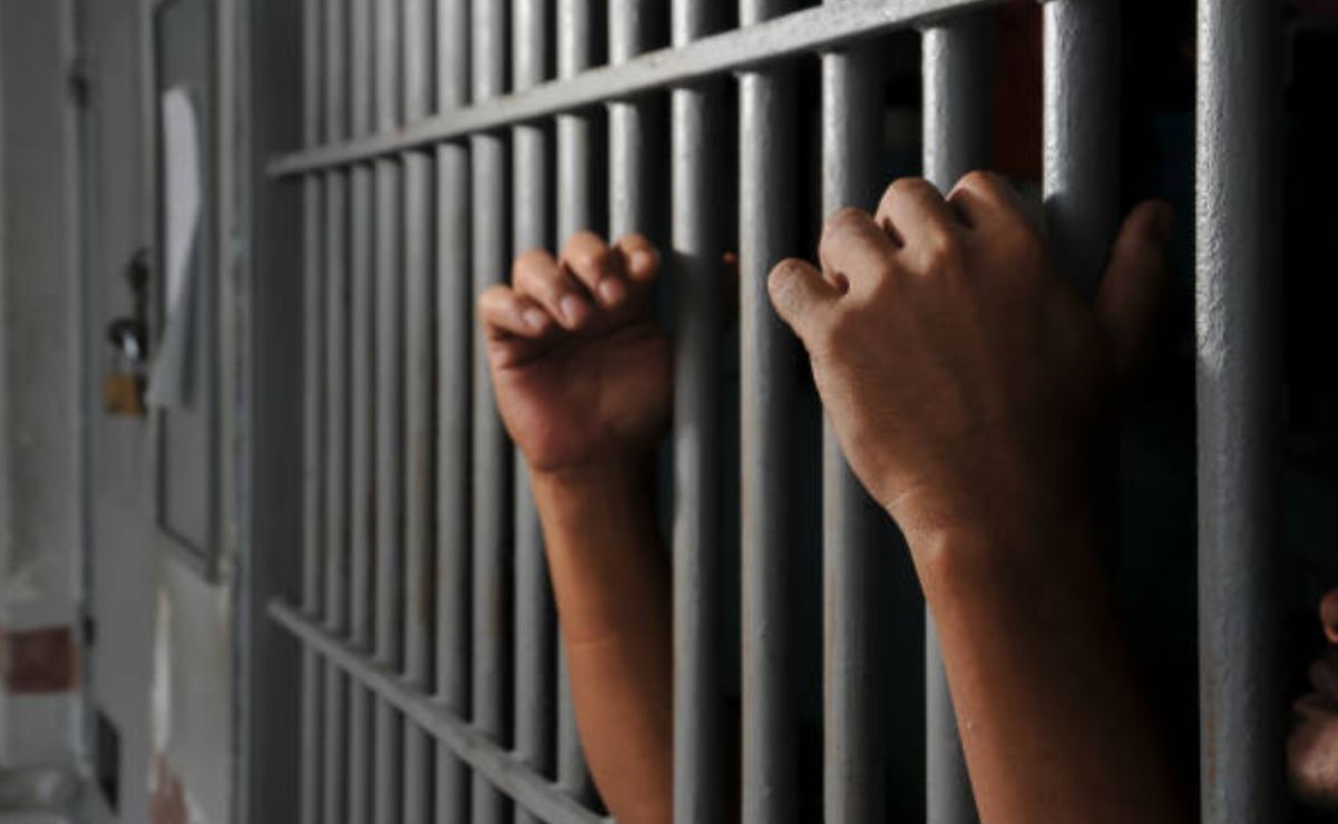 Juristas y organismos internacionales han advertido en múltiples ocasiones que el derecho a migrar no puede ser penalizado.