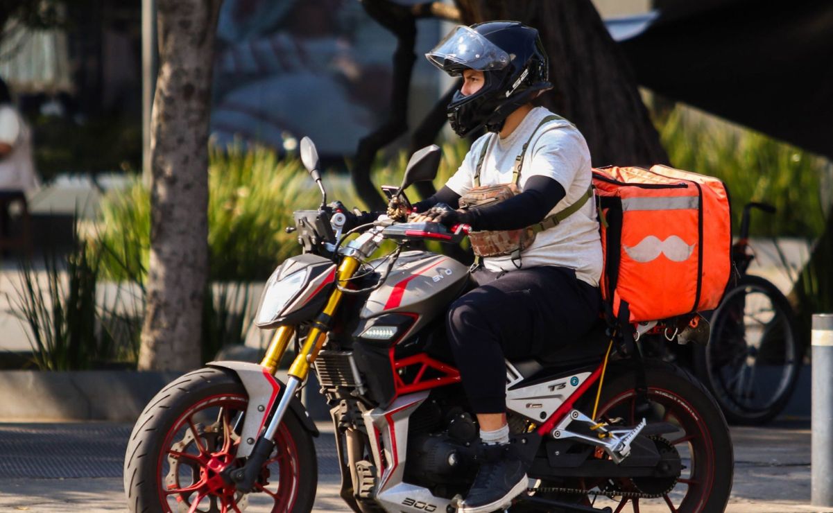 El cambio reconoce formalmente a los repartidores como trabajadores.