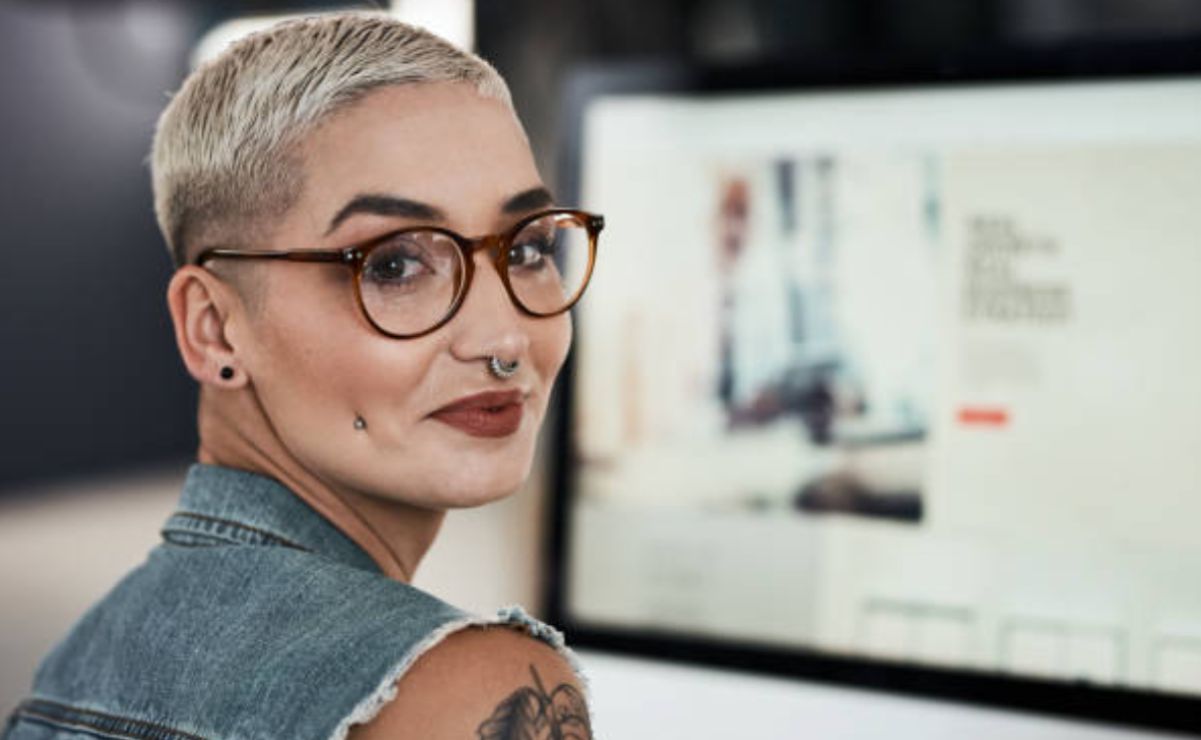 La legislación laboral vigente establece con claridad que el respeto a la dignidad, identidad y derechos.