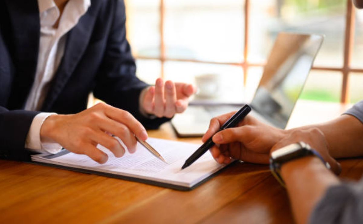 El escrito en que consten las condiciones de trabajo deberá contener diferentes puntos.