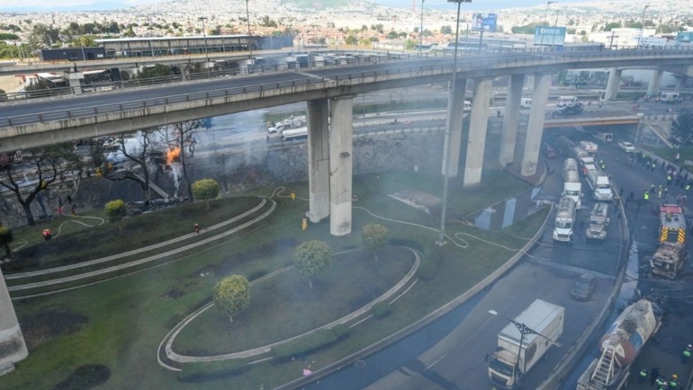 En términos legales, los daños ocasionados por la explosión de una pipa o este tipo de accidentes pueden derivar en responsabilidad civil.