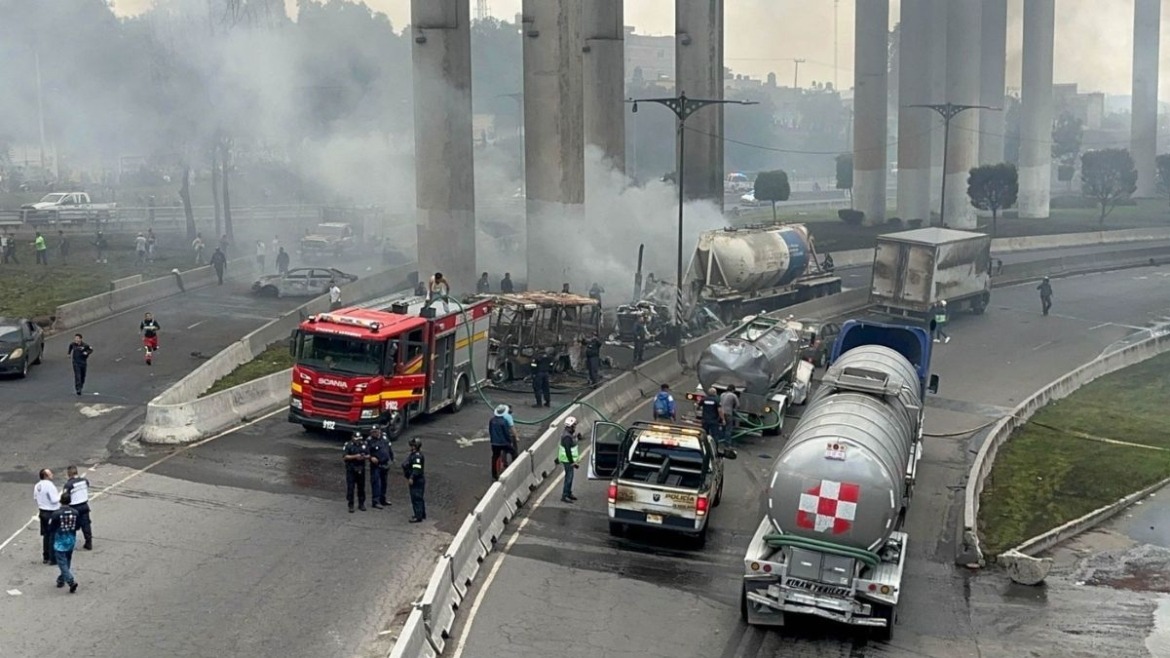 La Fiscalía reveló este viernes que la explosión de la pipa de gas fue ocasionada por el impacto con un objeto sólido.