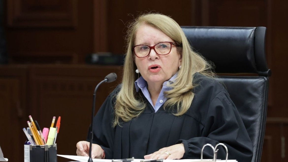 El presupuesto sufrió ajustes menores, pero la ministra afirmó que ello no justifica descuidos en el trabajo.