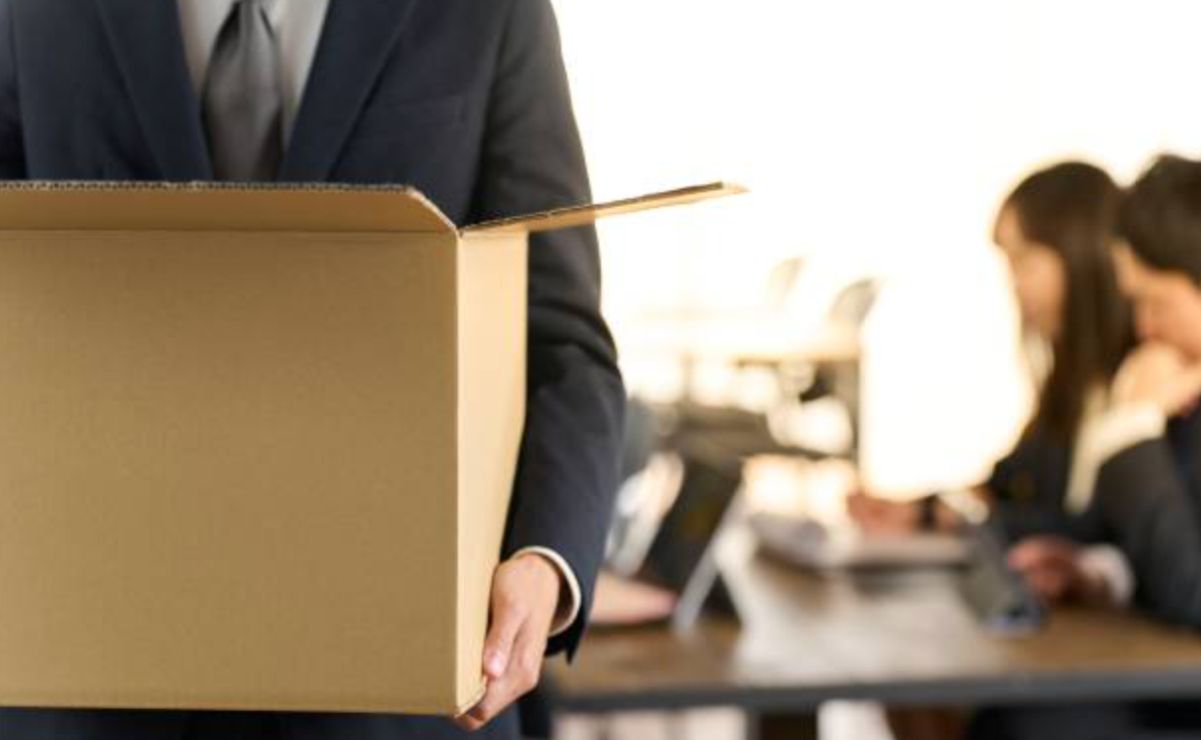 La ley no impone un plazo mínimo de aviso previo al patrón.