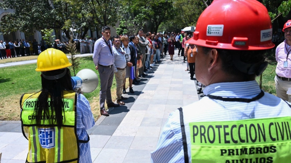 La participación de los trabajadores en el simulacro es obligatoria.