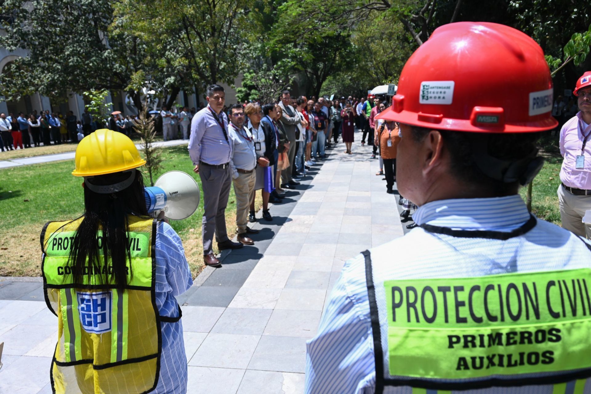 La participación de los trabajadores en el simulacro es obligatoria.