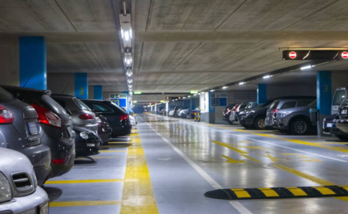 En caso de aprobarse, los estacionamientos deberán instalar sistemas de cobro que calculen minuto a minuto el tiempo real de estancia.