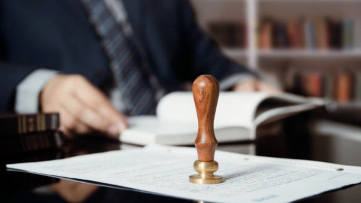 La sucesión no puede abrirse formalmente y los herederos se ven imposibilitados de reclamar los bienes.