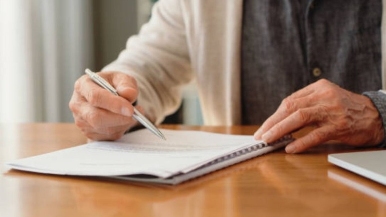 El testador puede designar directamente a un albacea en su testamento.