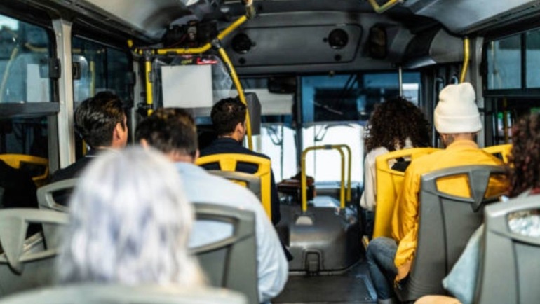 Viajar en transporte público siempre implica un riesgo.