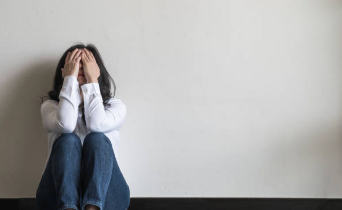 El Código Penal Federal señala que la pena para este delito es de “quince a treinta años de prisión y de mil a treinta mil días multa”.