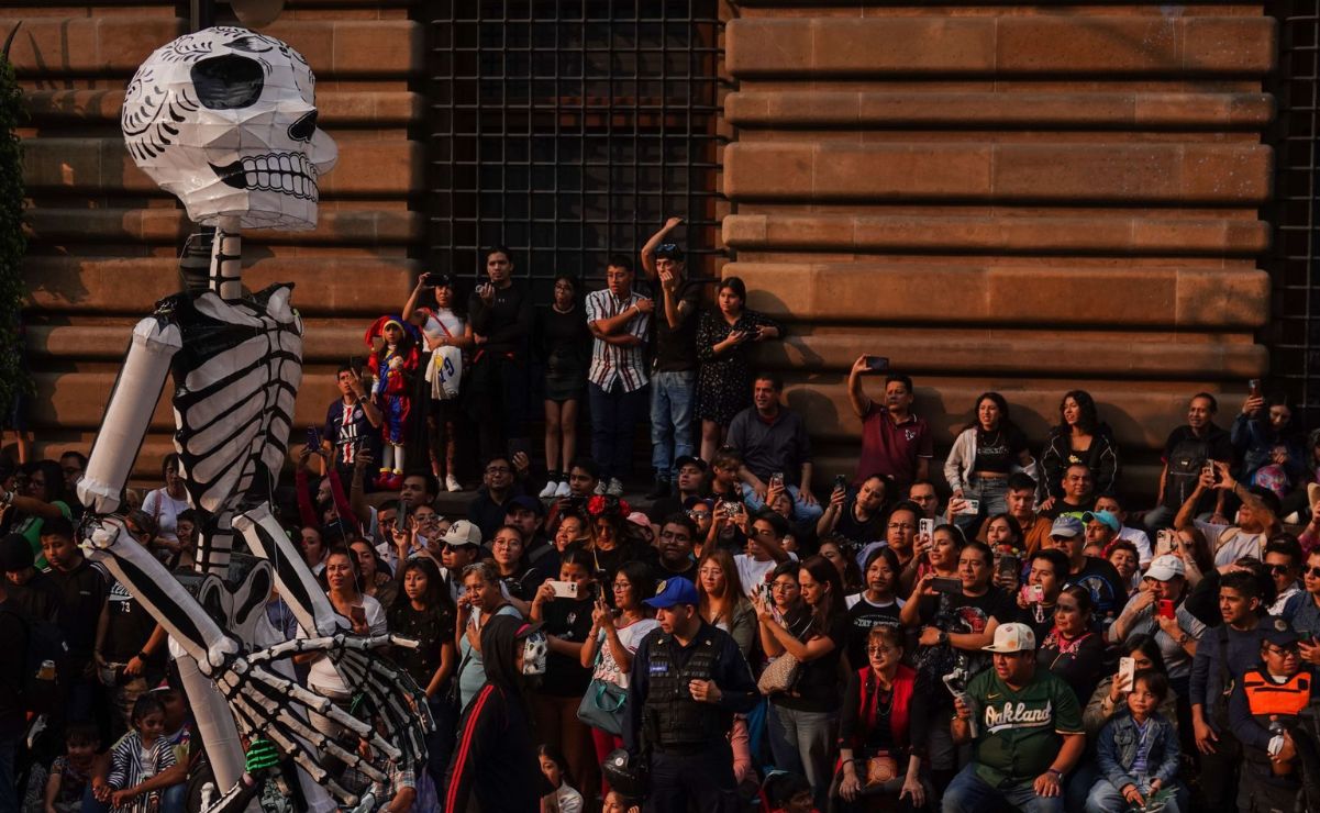 El Desfile del Día de Muertos en la Ciudad de México se ha convertido en uno de los eventos culturales más esperados del año.