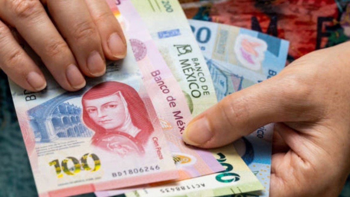 La ley estipula que los trabajadores tendrán derecho a un aguinaldo anual.