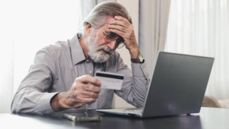 Si una persona deja de pagar una tarjeta de crédito, un préstamo bancario, una tanda o una deuda comercial entre particulares, no puede ser encarcelada.