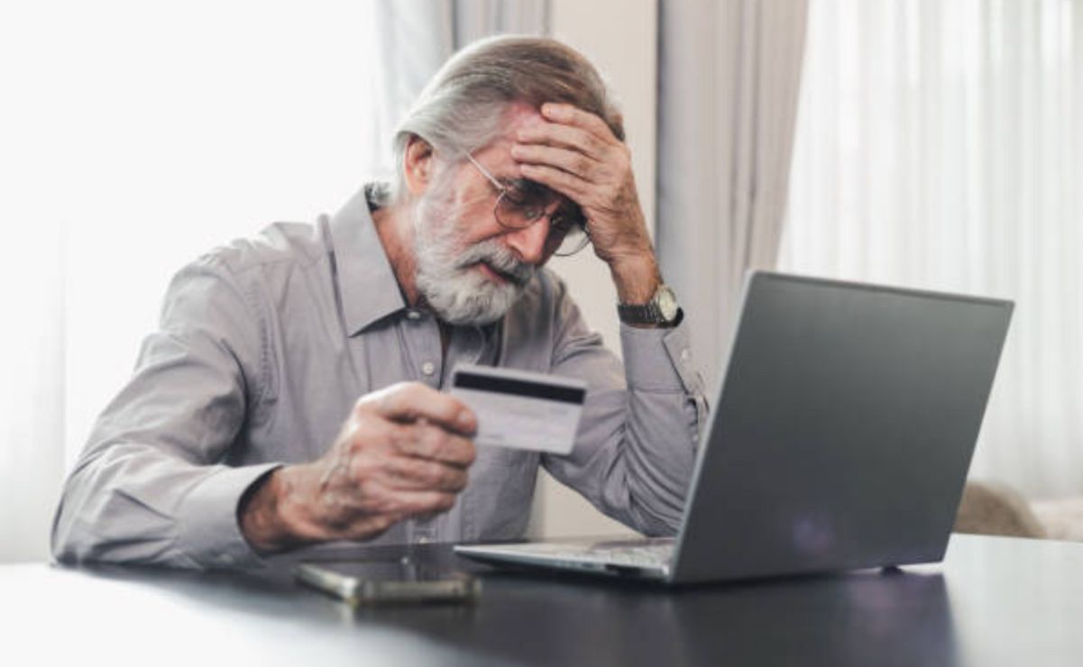 Si una persona deja de pagar una tarjeta de crédito, un préstamo bancario, una tanda o una deuda comercial entre particulares, no puede ser encarcelada.