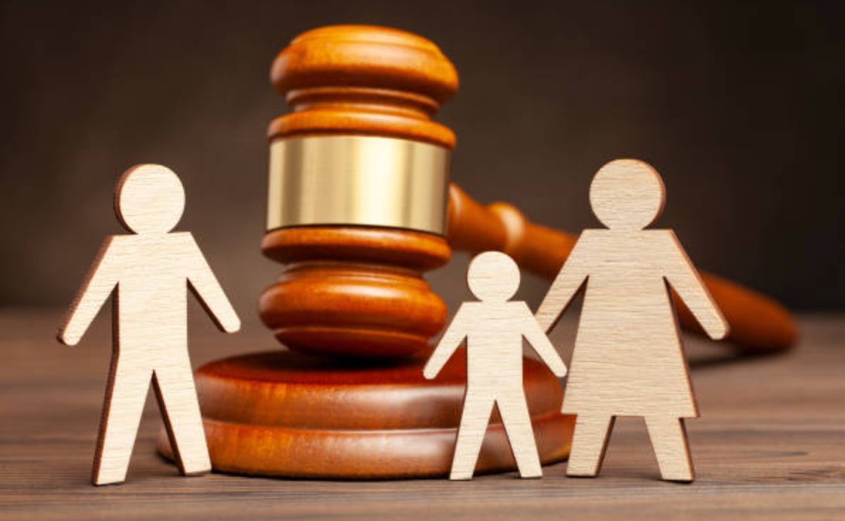 El marco legal establece que, en cualquier proceso de separación, debe prevalecer el interés superior de la niñez.