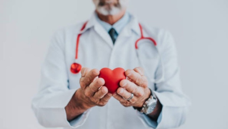 La Ley General de Salud, en su Título Décimo Cuarto, distingue dos tipos de consentimiento.