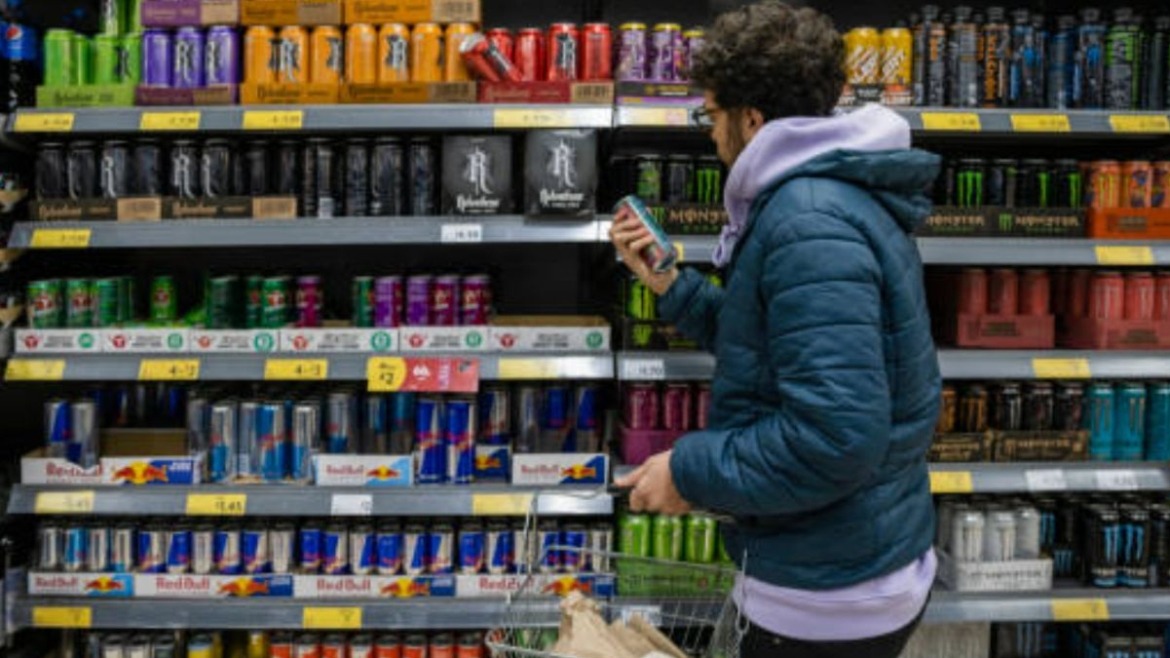 La reforma precisa que las bebidas energéticas son aquellas no alcohólicas que incluyen ingredientes como cafeína.