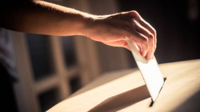 Monreal indicó que lo ideal sería que el documento se entregue en diciembre.