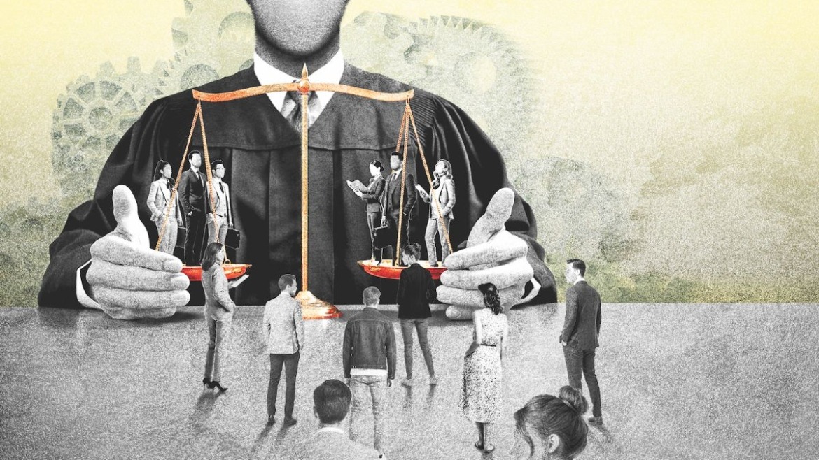 El autor analiza la participación del Tribunal Federal de Justicia administrativa en los procedimientos para alcanzar y difundir los mecanismos alternativos con el fin de propiciar un acuerdo entre las partes.