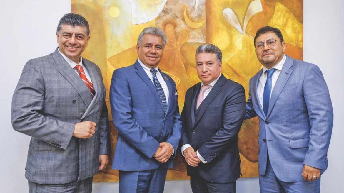 Tres especialistas hacen un análisis sobre los retos y desafíos del país en materias económica y política.