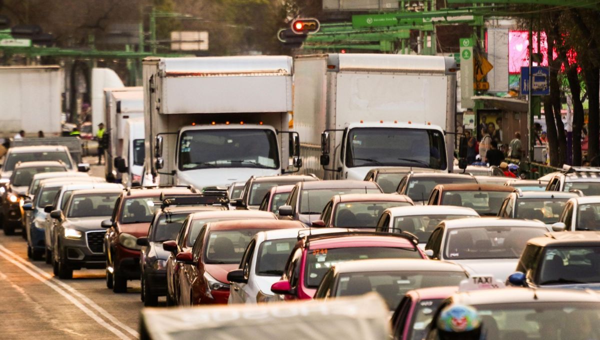 ¿De cuánto es la multa por no respetar el doble hoy no circula? Esto dice el reglamento 